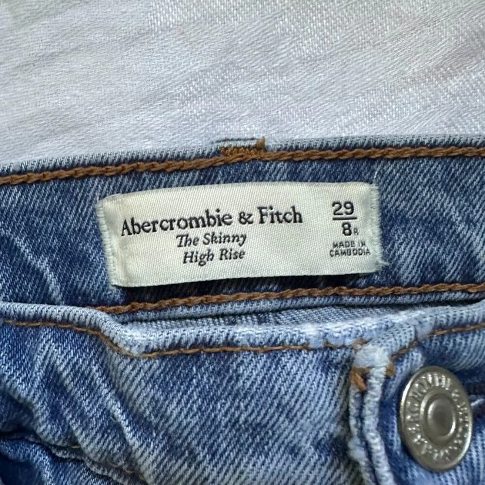 Abercrombie & Fitch The Skinny Distressed High Rise Jeans - Size 8 / 29 R - Picture 6 of 12